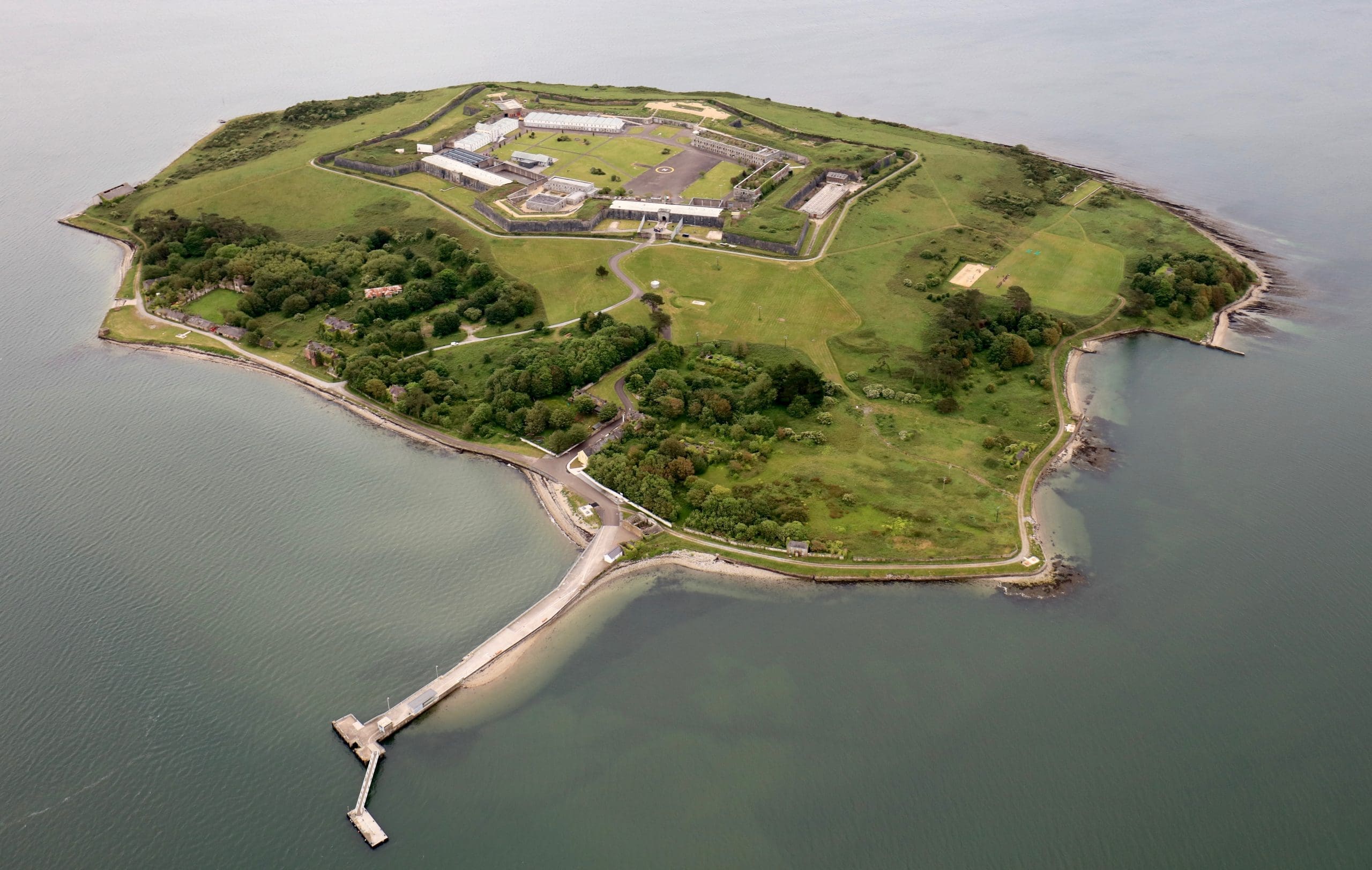 SPIKE ISLAND -  - Ship Photos, Information, Videos