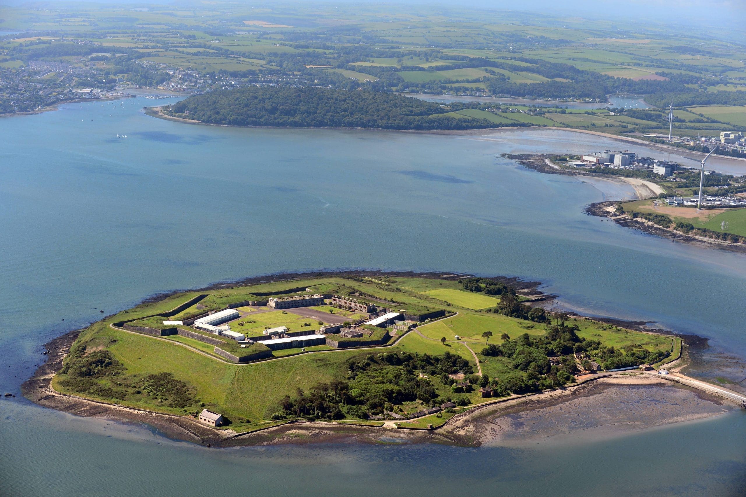 SPIKE ISLAND -  - Ship Photos, Information, Videos